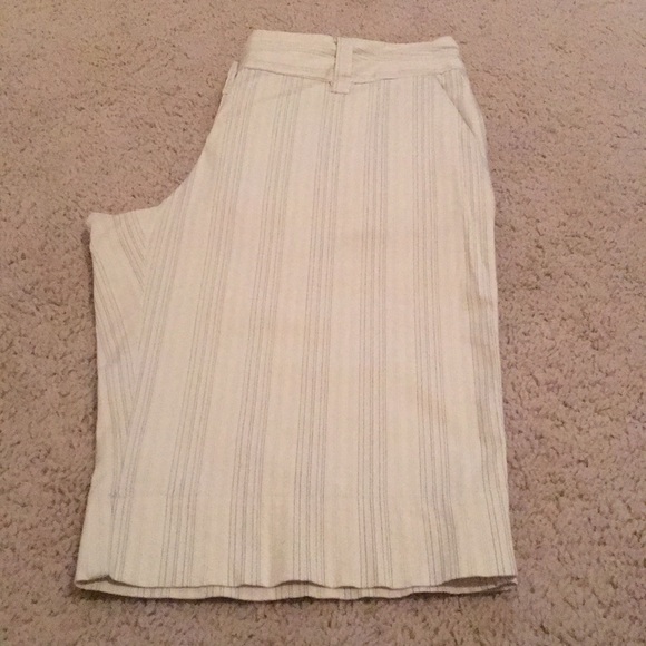 Bermuda Shorts...like new!! - Picture 4 of 7